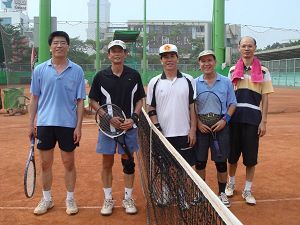 96年度網球會內賽-鍾技師、阮技師、林技師、林技師、周技師比賽合影